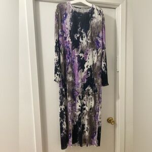 Long flowy dress great for summer and thin material